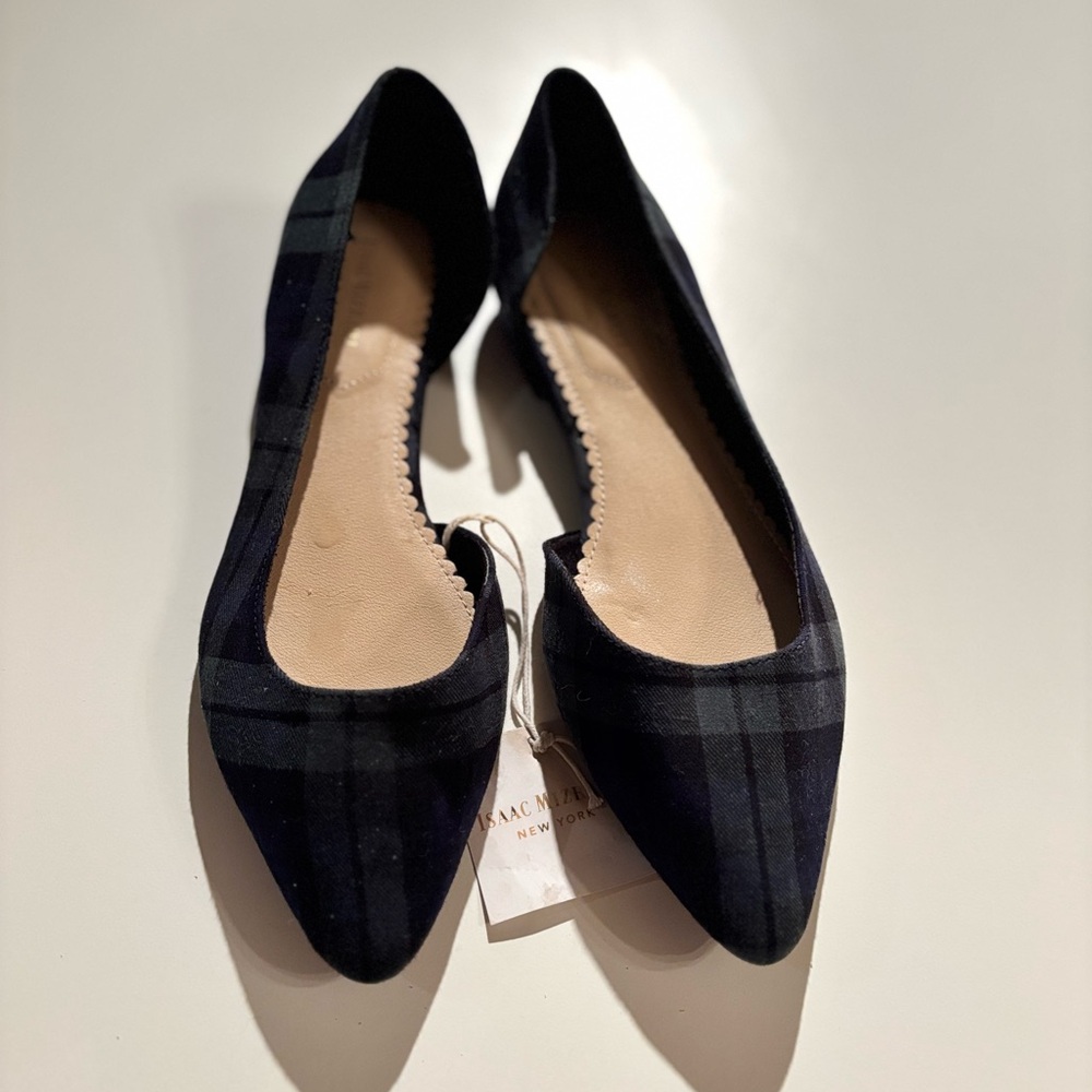 Isaac Mizrahi Women's Plaid Flats in Black and Blue